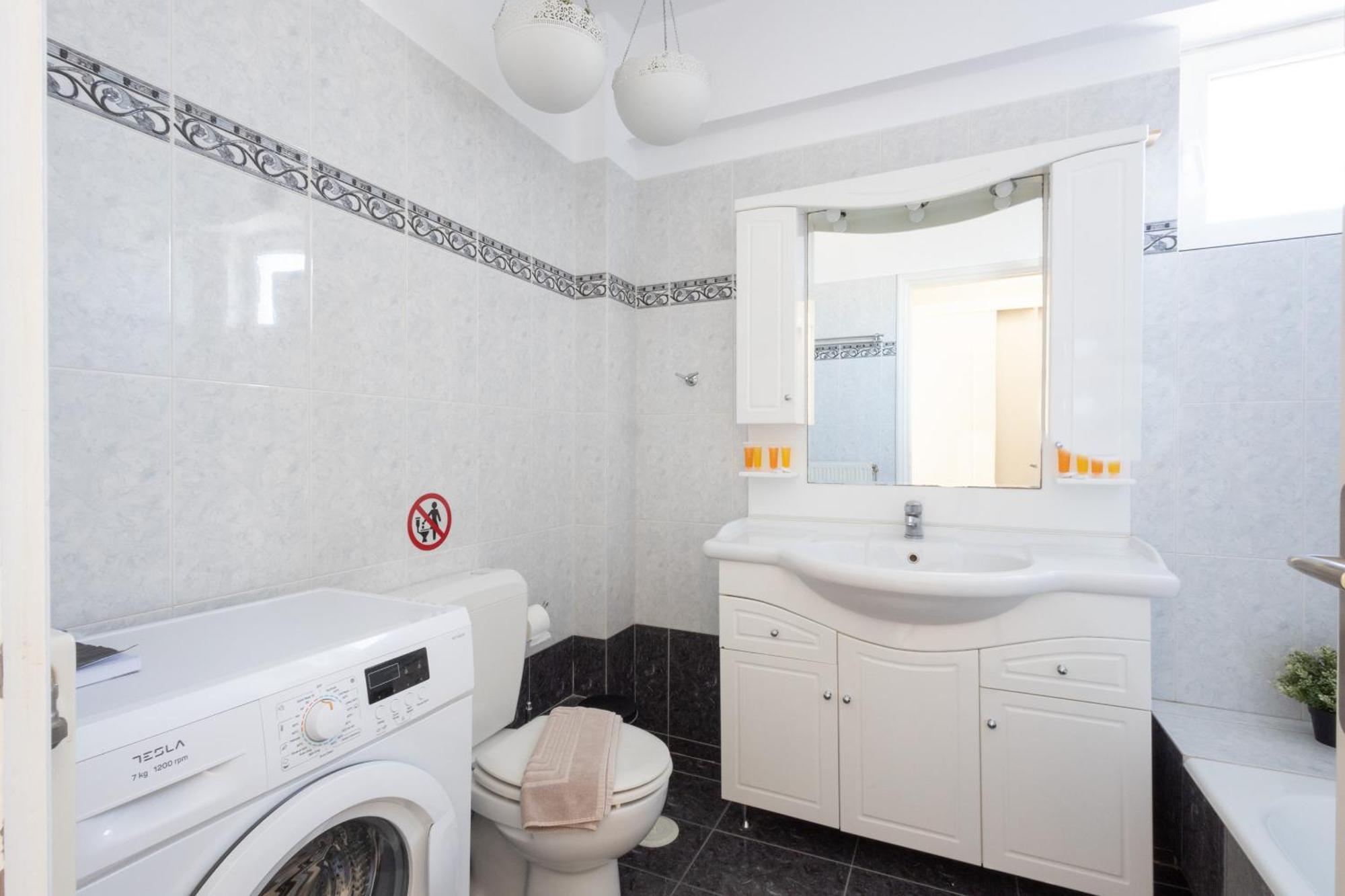 Renovated 3 Bedroom Apt With Acropolis View Atény Exteriér fotografie
